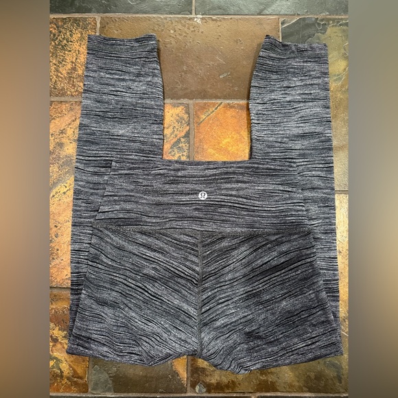 Lululemon Wunder Under Hi-Rise Tight (Full-On Luxtreme) Leggings - Picture 3 of 4